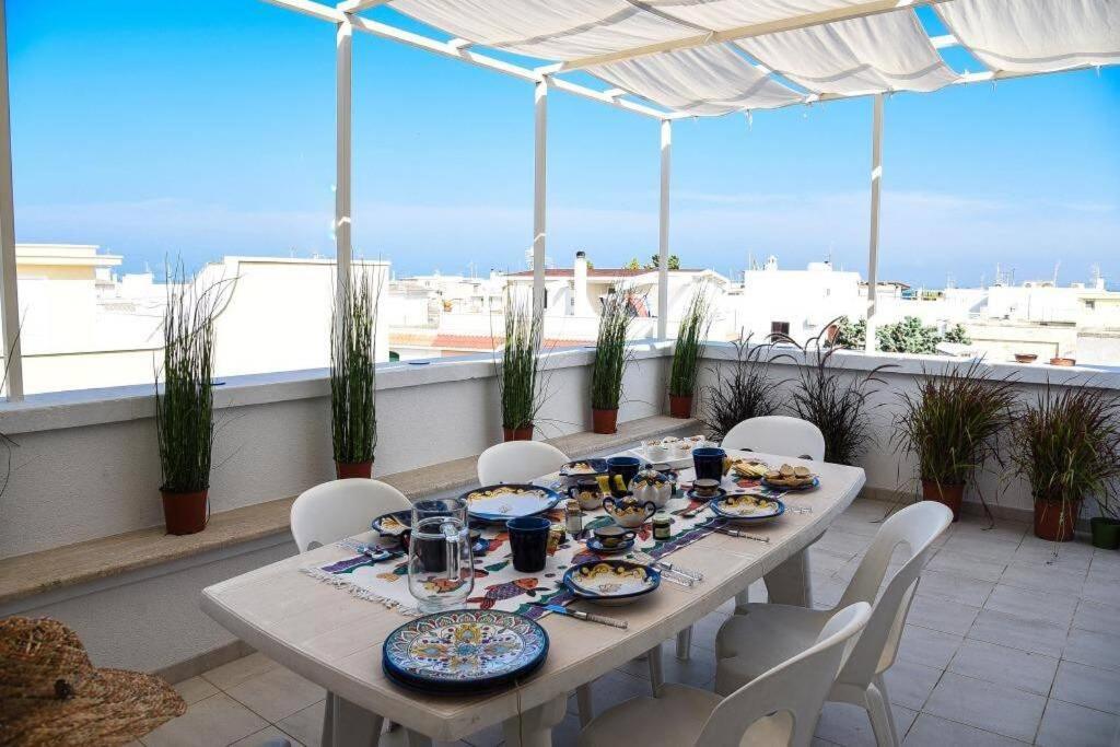 Appartement La Terrazza Di Alcino à Torre Canne Extérieur photo